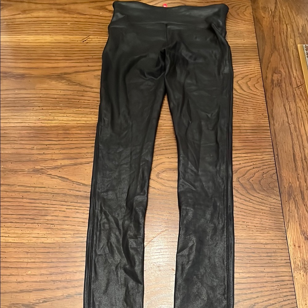 SPANX Black faux leather leggings, size small‎ - Picture 3 of 11